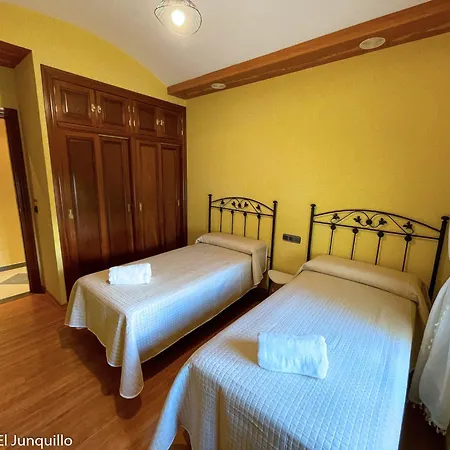 El Junquillo Villa *
