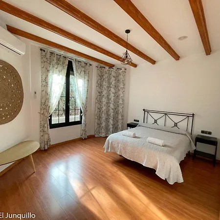 El Junquillo Villa *